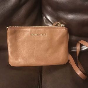 👜🛍Micheal Kors Crossbody Leather 👜 🛍